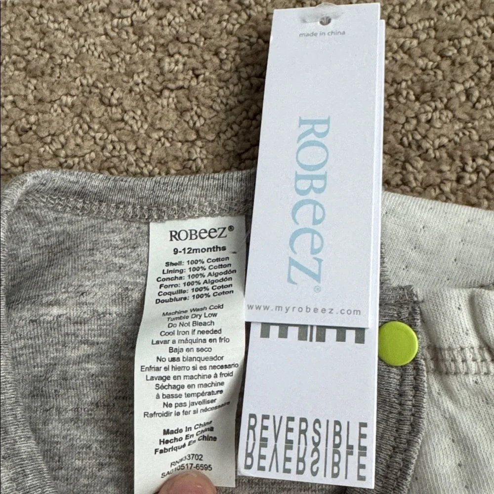 130 NWT Robeez Baby Boy‎ Reversible Long Sleeve T Shirt - Size: 9-12 Months